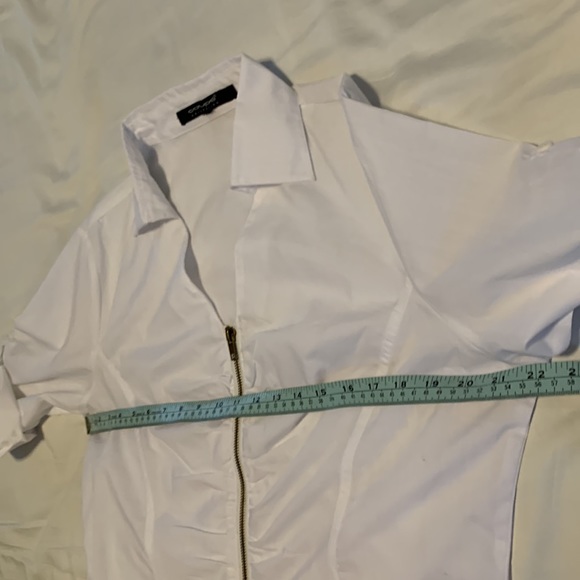 White shirt, Size L, zippered front… - Picture 3 of 9